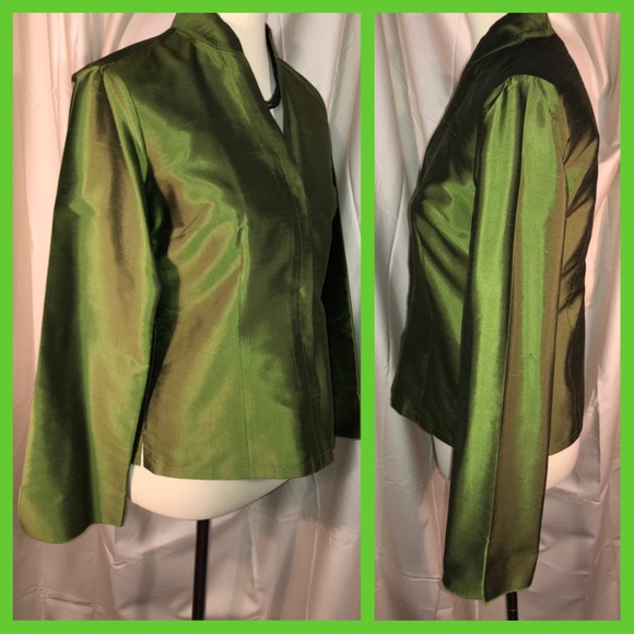 Lustrous 💯% Silk Top HP! Best In Tops 8/8! - Picture 2 of 7